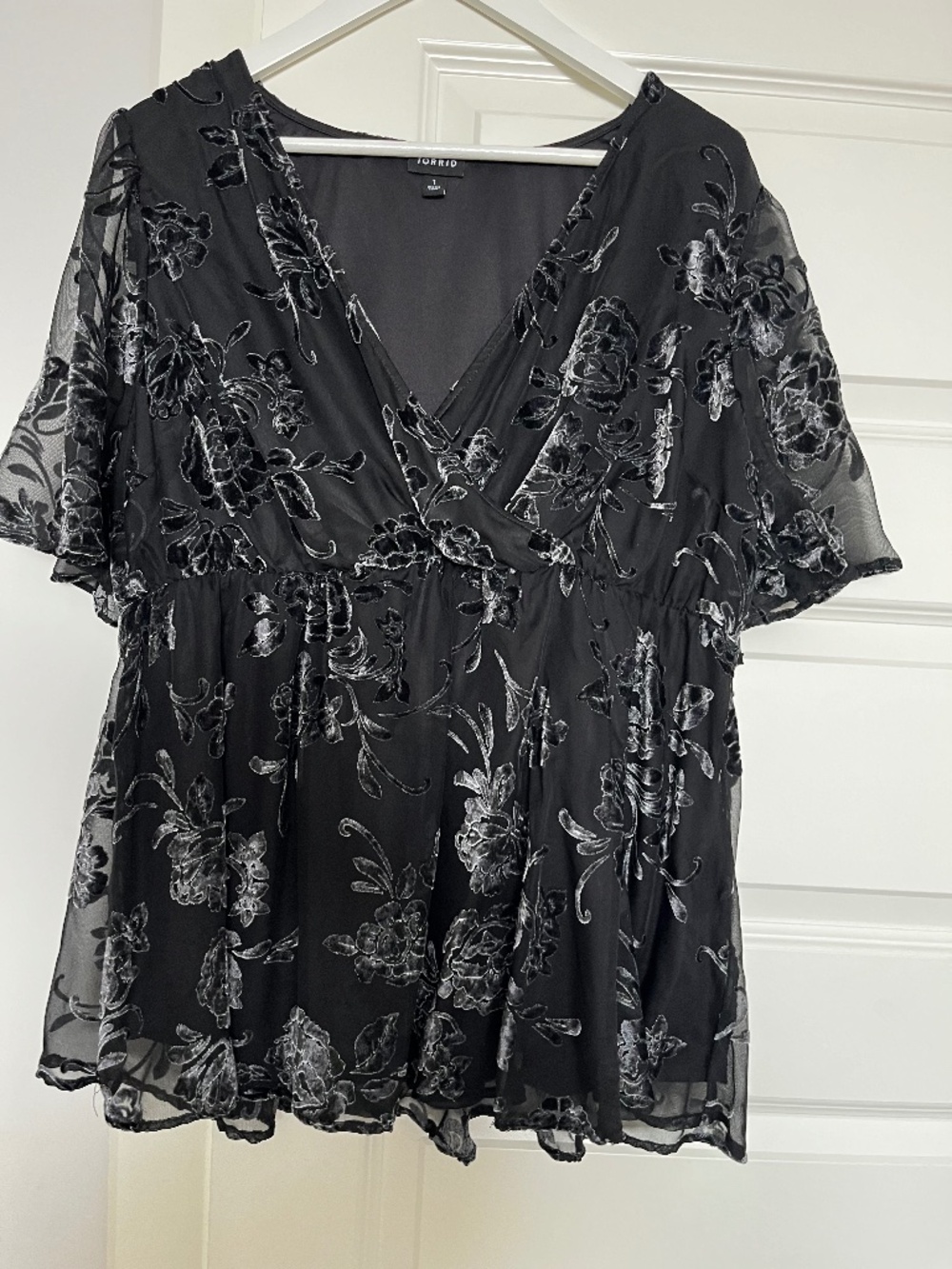 Torrid size 1 blouse